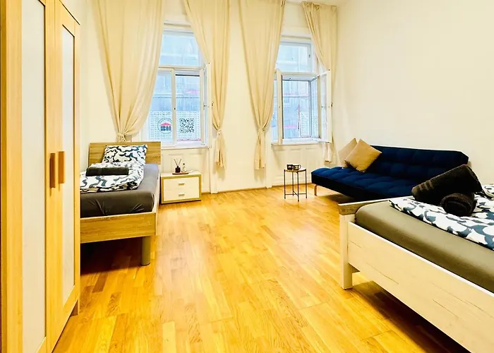 Apartment Comfy 1br For 4, 10min Transport To Stadthalle