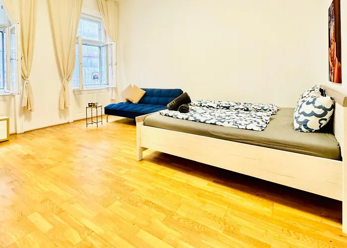 Comfy 1br For 4, 10min Transport To Stadthalle Apartment *