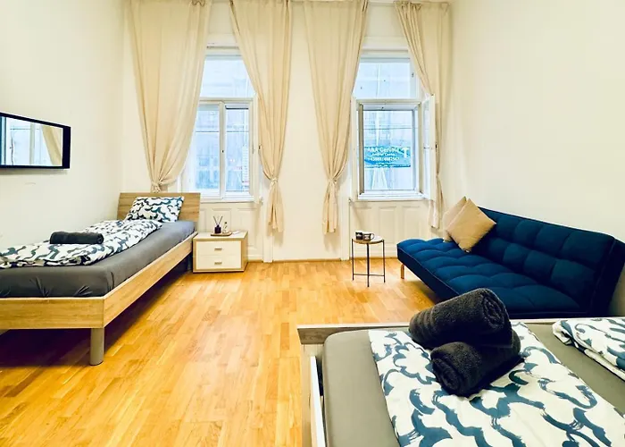 Apartment Comfy 1br For 4, 10min Transport To Stadthalle *