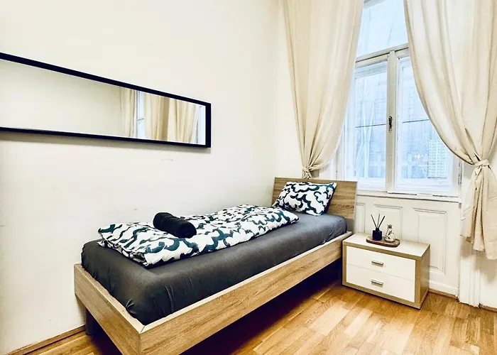 Comfy 1br For 4, 10min Transport To Stadthalle Apartment