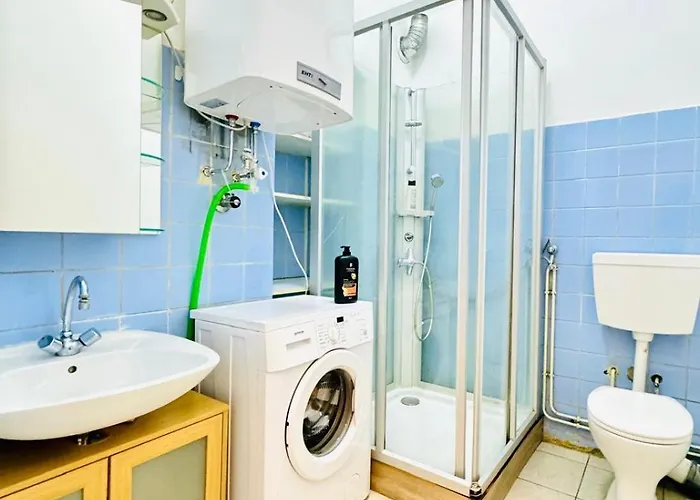 Apartment Comfy 1br For 4, 10min Transport To Stadthalle Vienna