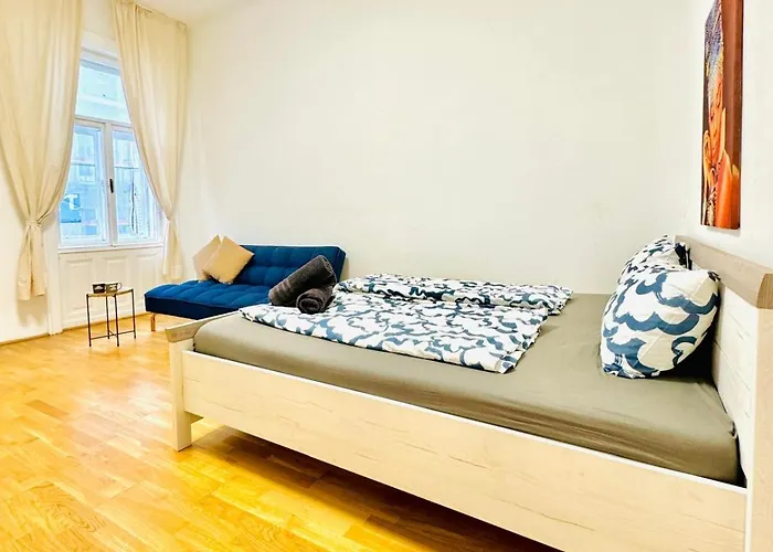 Comfy 1br For 4, 10min Transport To Stadthalle Apartment *