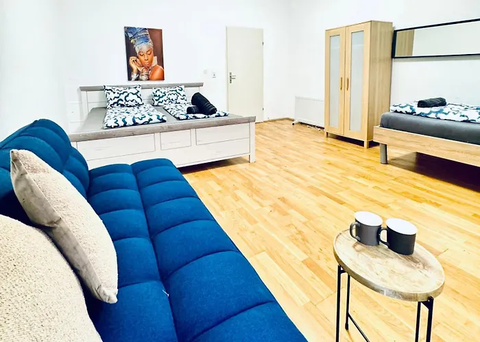 Apartment Comfy 1br For 4, 10min Transport To Stadthalle *