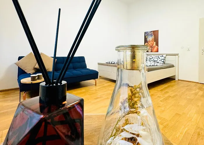 Apartment Comfy 1br For 4, 10min Transport To Stadthalle